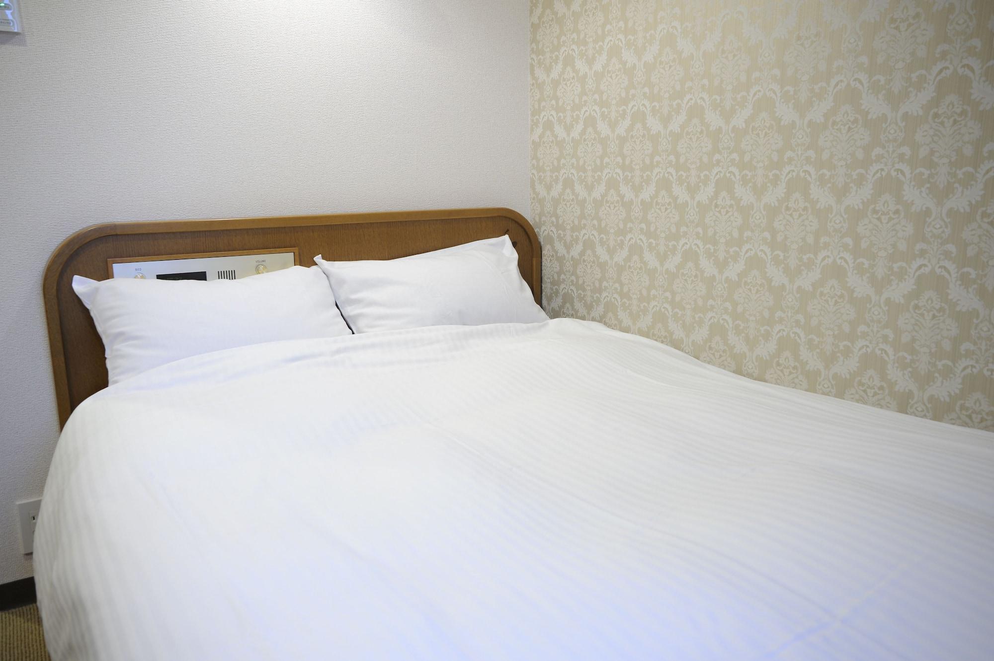 Hotel Eclair Hakata 3*
